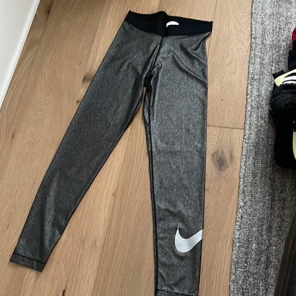 Nike metallic leggings - Picture 1 of 3
